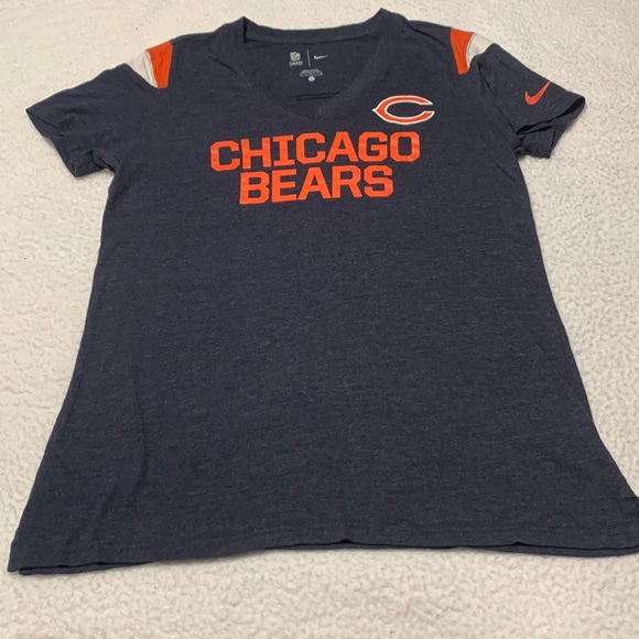 Nike NFL Team Apparel Chicago Bears Ladies Tee, EUC, Size Large - Picture 1 of 9